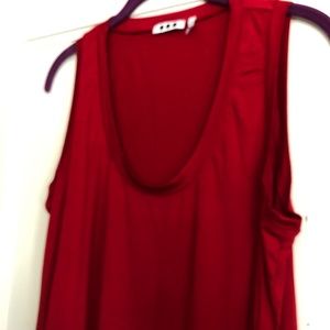 WOMEN'S SLEEVELESS LONG TANK TOP